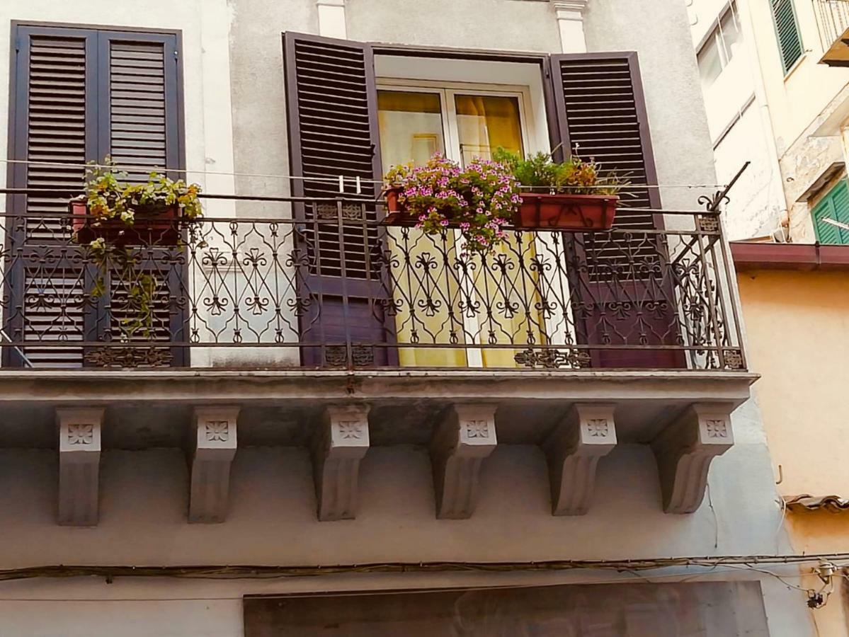 Il Geranio Blu Apartment Palermo Luaran gambar